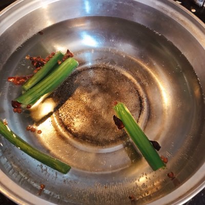 年夜饭柠檬泡鸡爪家庭做法,年夜饭开胃凉拌菜爽口无骨鸡爪