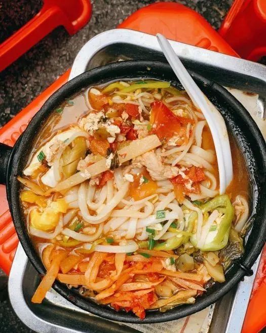 南宁这15家小店,没空调、几乎没座位,却从冬天排队到了夏天!