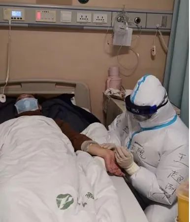 2020年第四季度“青岛好护士”王超：温暖的“大白”