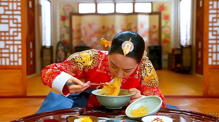 韩版《太子妃升职记》,靠表情包出圈的憨憨女主爱了