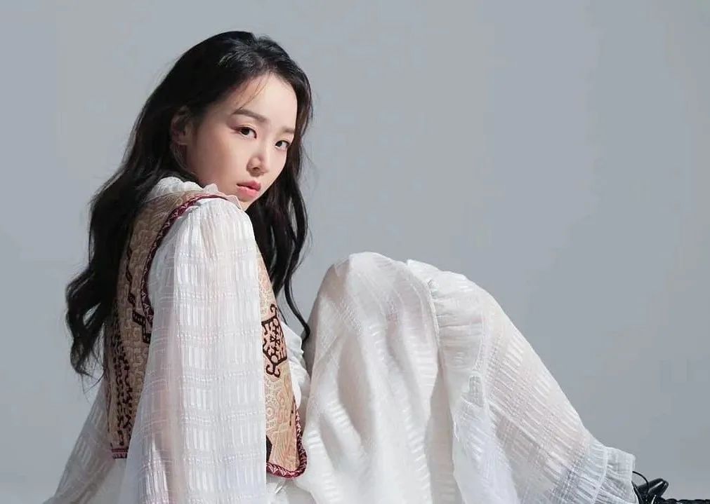 韩版《太子妃升职记》,靠表情包出圈的憨憨女主爱了