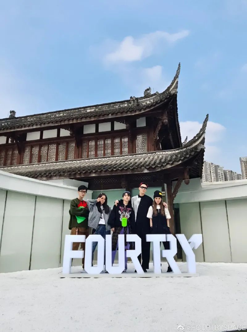 陈伟霆晒30w球鞋！周扬青都没见过，欧阳娜娜惊呼：太厉害了