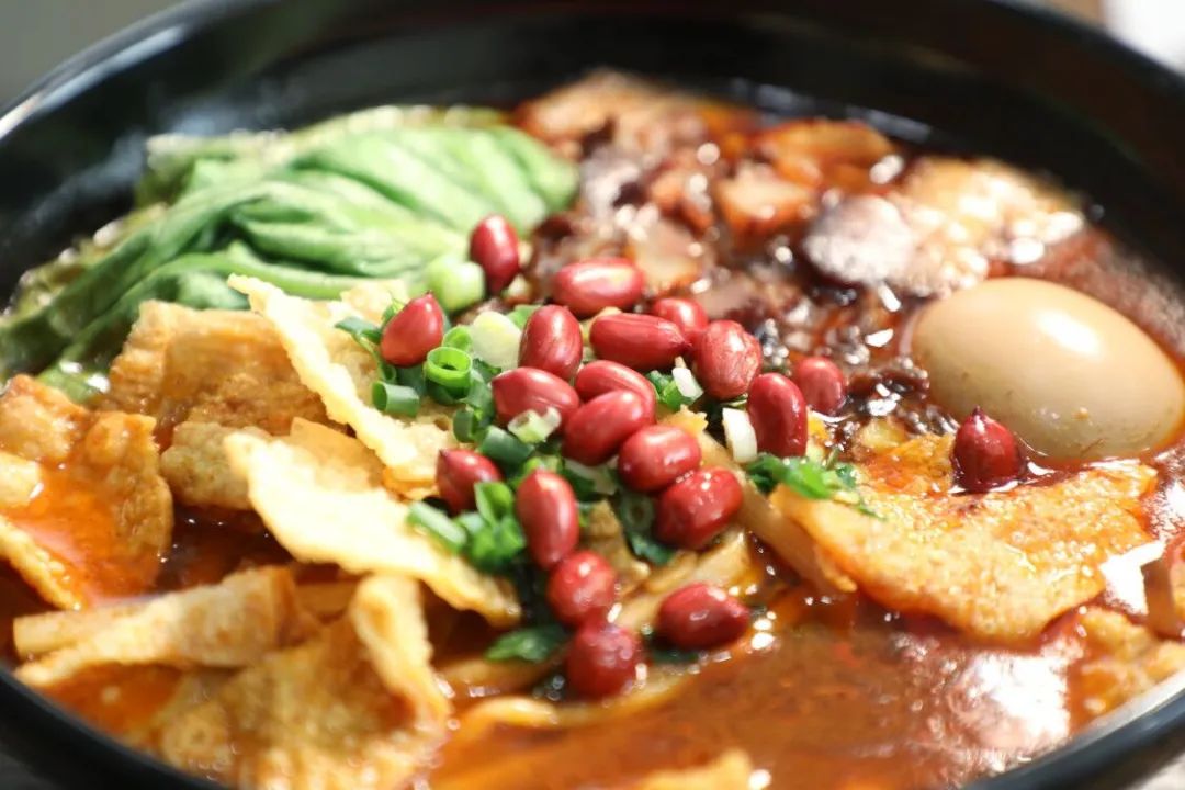 柳州螺蛳粉如何才能继续火下去,柳州螺蛳粉的逆袭之路