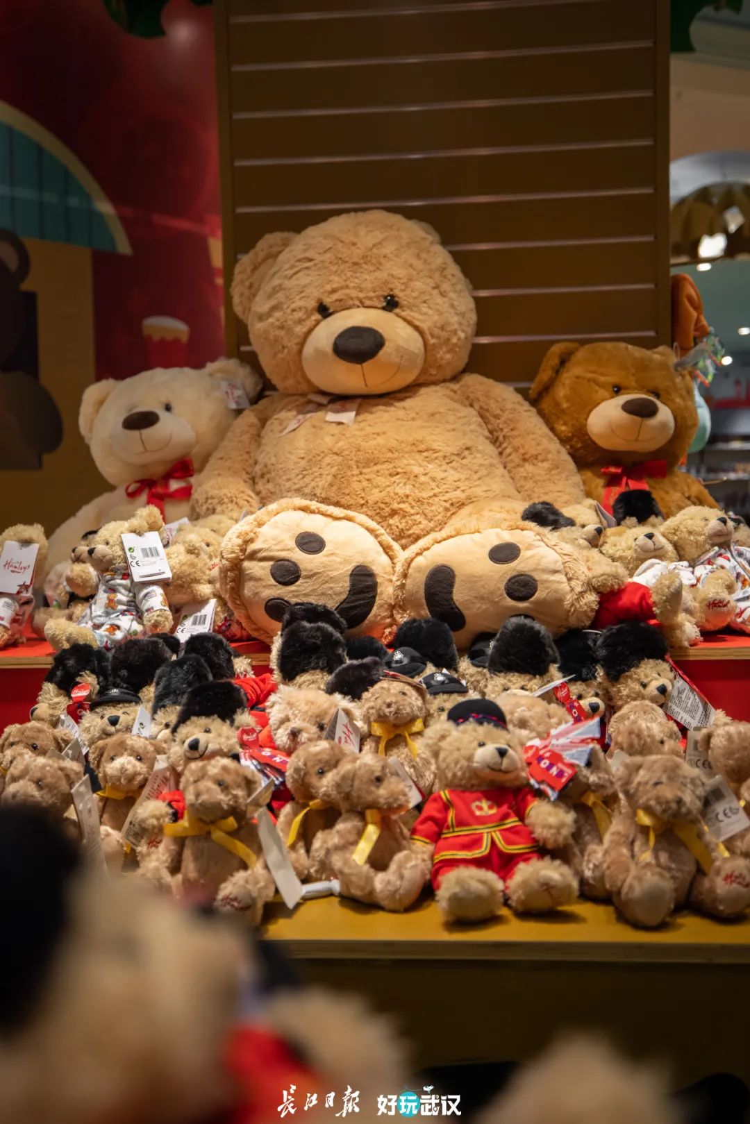 汉街最大玩具店,逛超大玩具店
