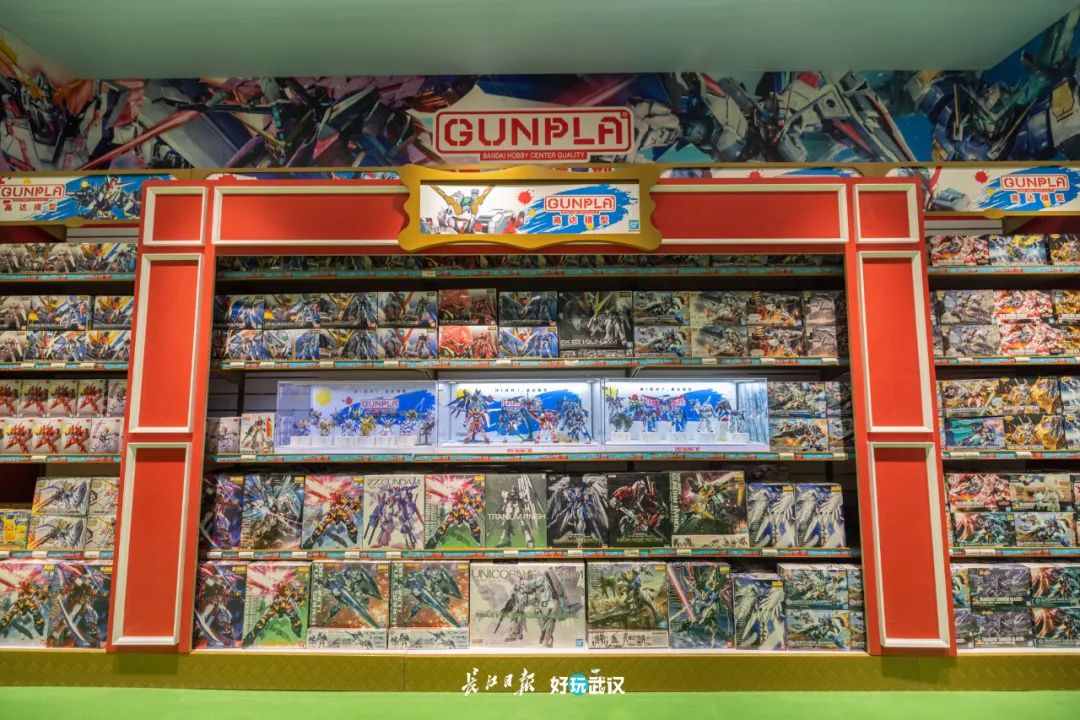 汉街最大玩具店,逛超大玩具店