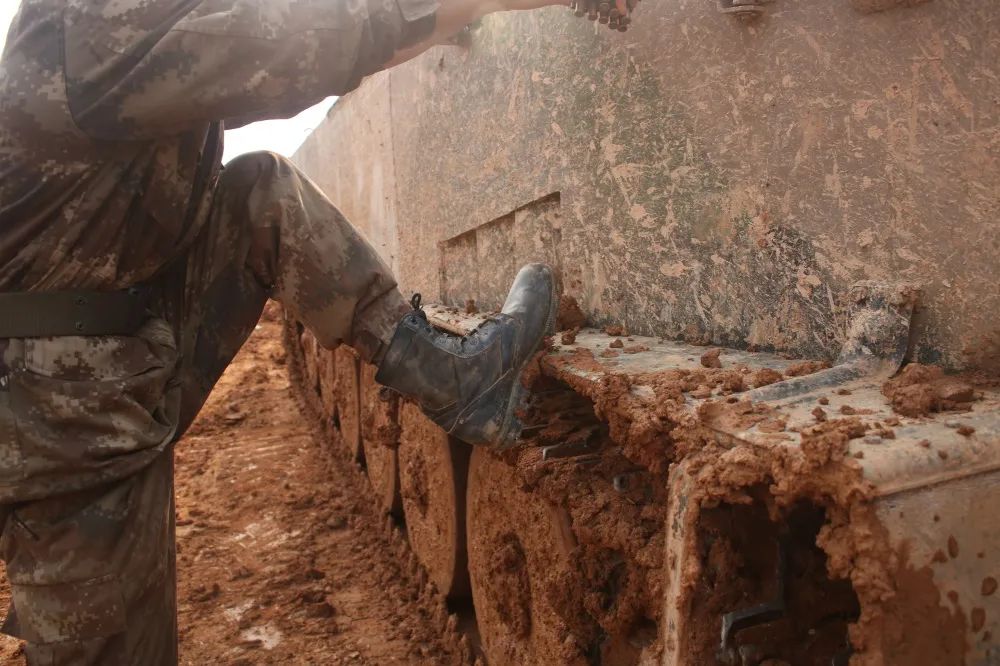 70年代部队生活视频,中俄边境部队真实生活