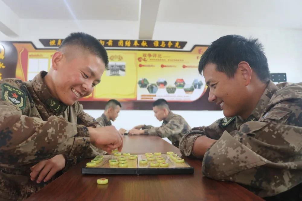 70年代部队生活视频,中俄边境部队真实生活