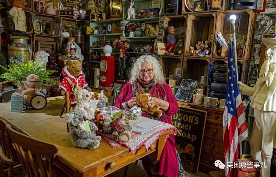 她治好12500只泰迪熊,用毛绒绒治愈自己和无数人…