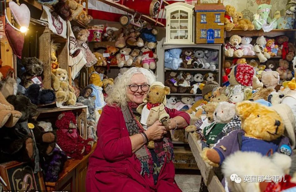 她治好12500只泰迪熊,用毛绒绒治愈自己和无数人…