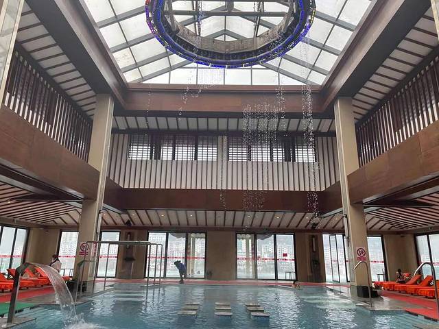 经济实惠温泉小镇,最经济实惠的旅游城市排行