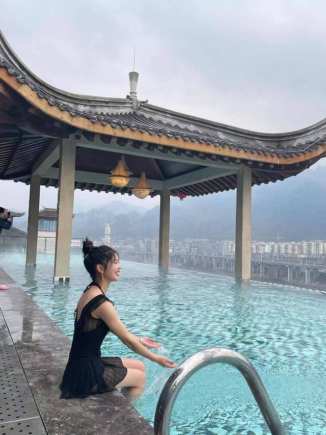 经济实惠温泉小镇,最经济实惠的旅游城市排行