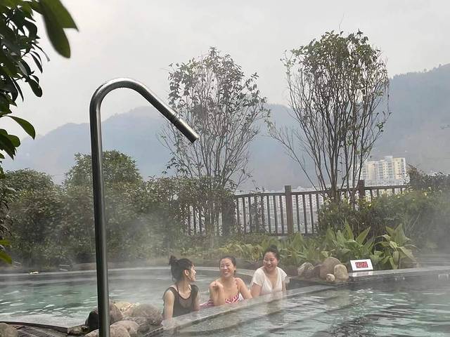 经济实惠温泉小镇,最经济实惠的旅游城市排行