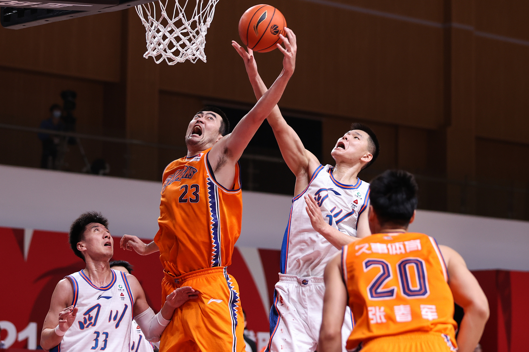 深圳vs上海男篮最新消息,上海男篮为啥厉害了