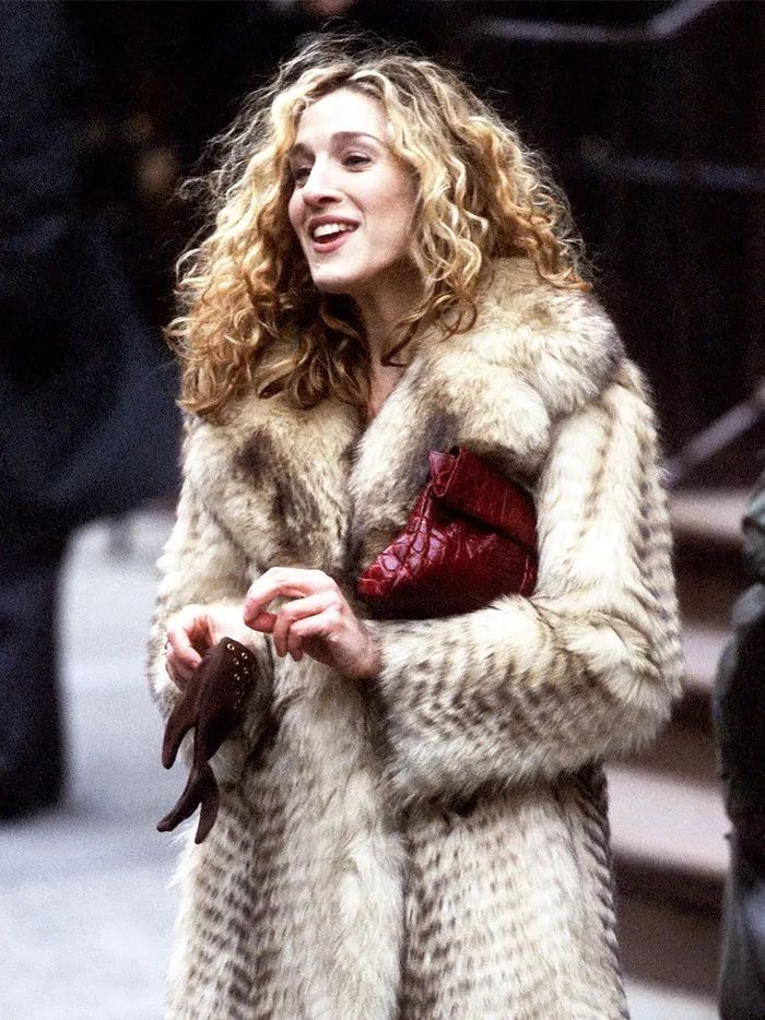 好不容易买了件合适的衣服,皮草环保外套