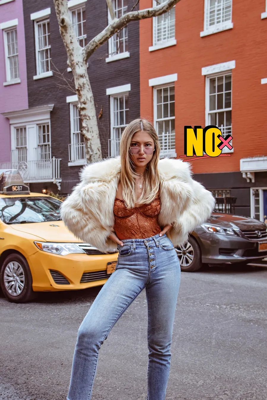 好不容易买了件合适的衣服,皮草环保外套