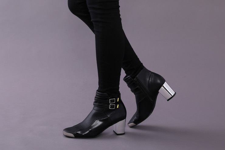 赛博朋克2077奢侈品联名武器,赛博朋克2077联名款