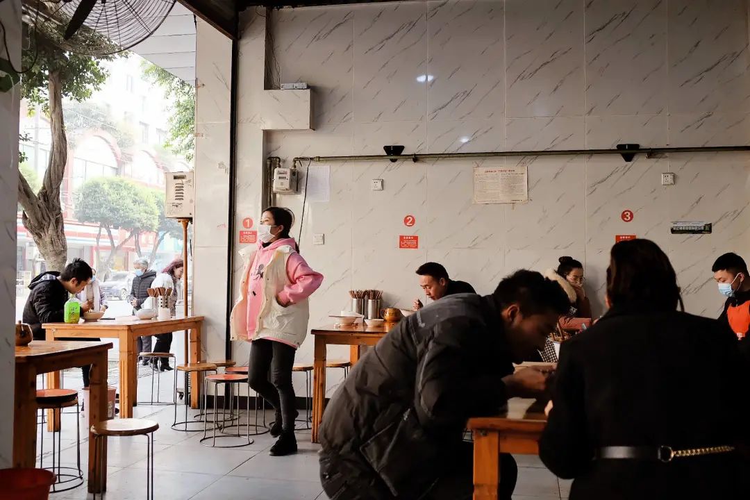 满地都是30年老店，温江真是太吓人了