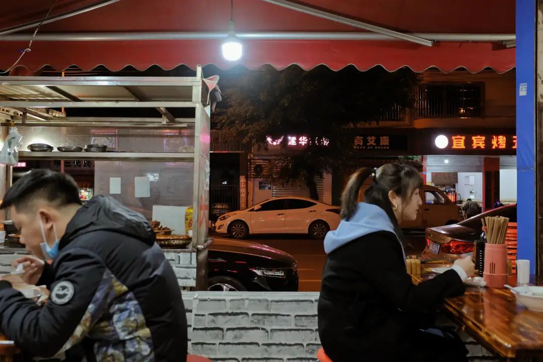 满地都是30年老店，温江真是太吓人了