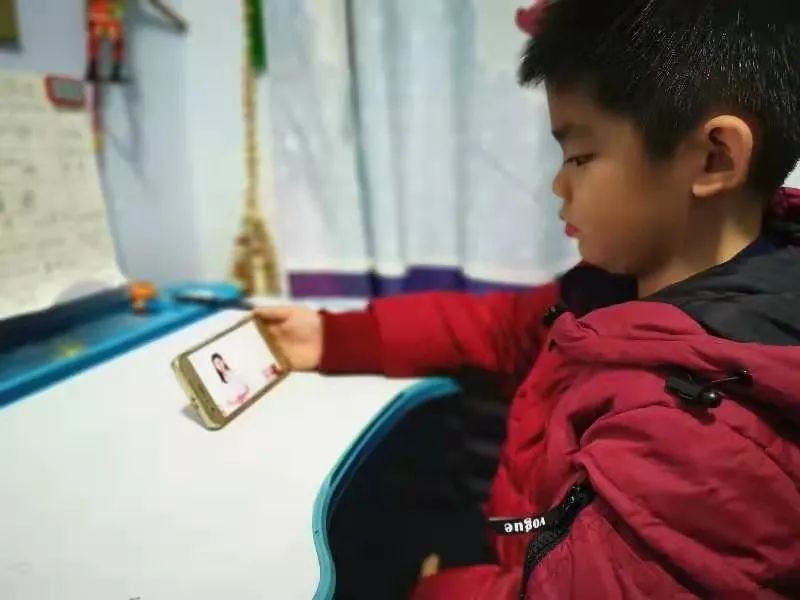 学习动态|巧用“学习强国”！安乐小学组织学生收看这堂生命教育课↓