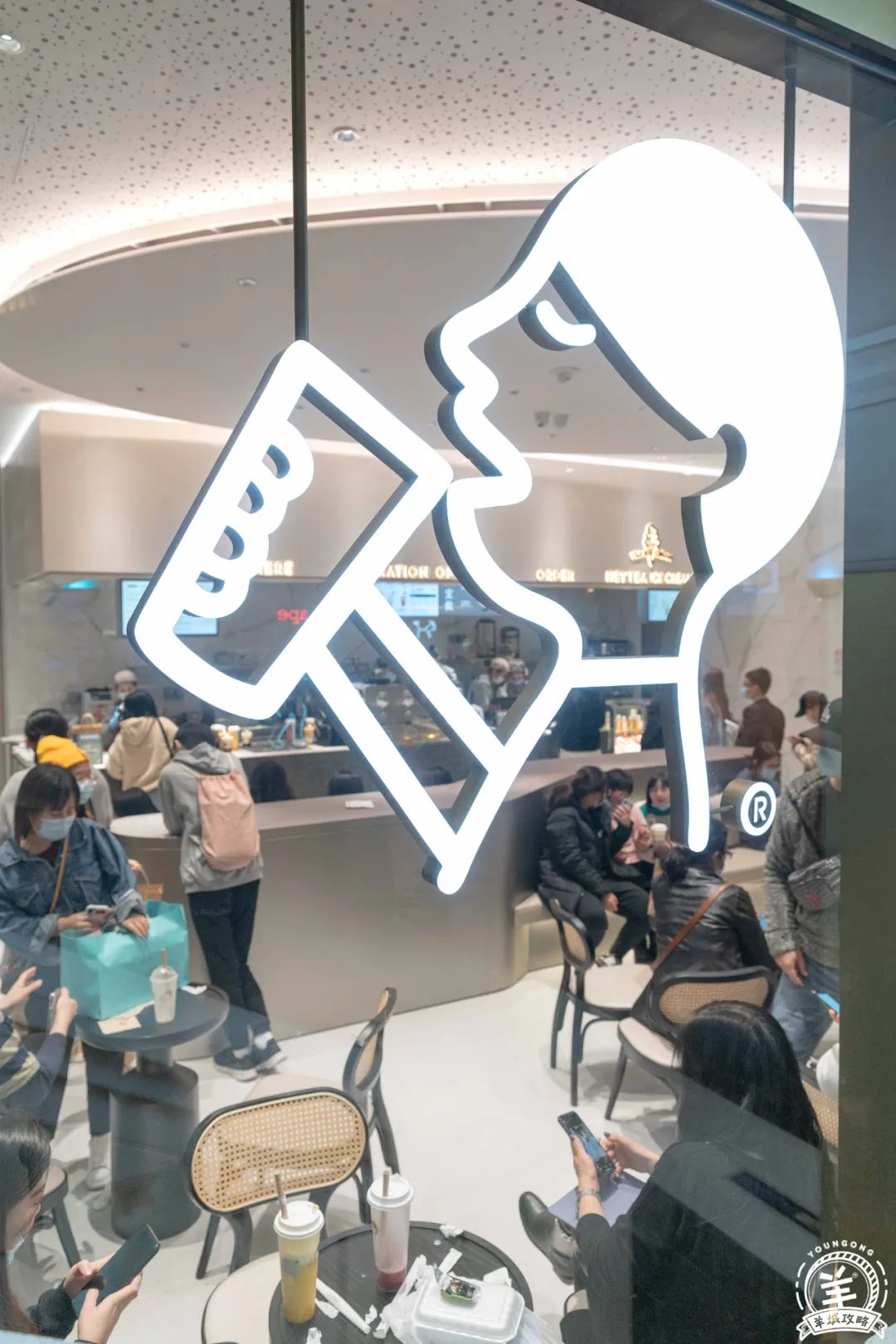 等了好久的喜茶终于营业了,澳门首家喜茶门店