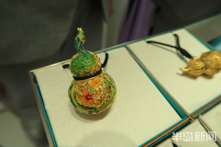 从爱花钱到不爱花钱,黄金珠宝市场洞察