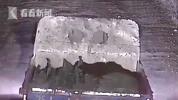 母亲赌博败光家产儿子不堪重负,母亲赌博把家底赌没了