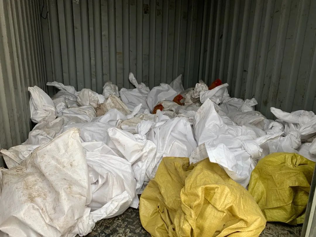 来晒一下公司发的年货,晒晒公司发的年货