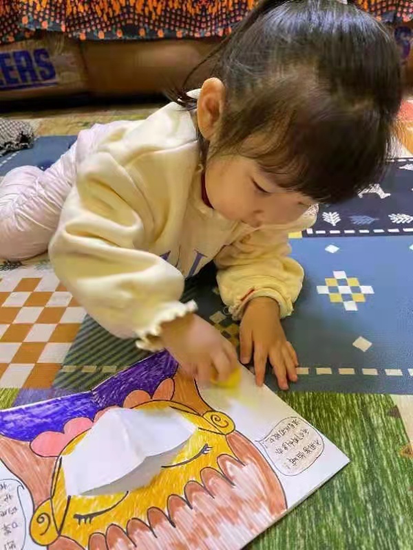 阅读伴我成长自制绘本,利用绘本激发幼儿阅读兴趣的方法