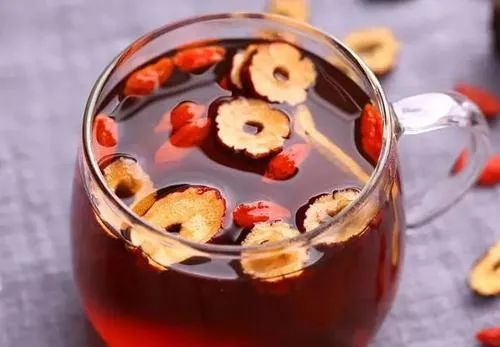 喝红糖姜茶治疗感冒,多喝红糖姜茶治感冒