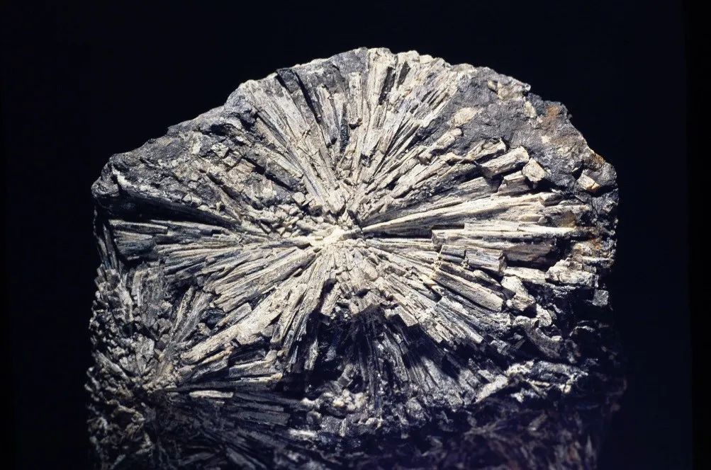 变质岩的地貌景观,美姑变质岩