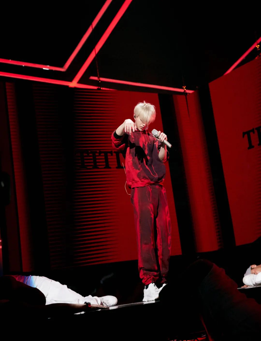 做一只快乐的小猪,做一只快乐的小熊软糖吧