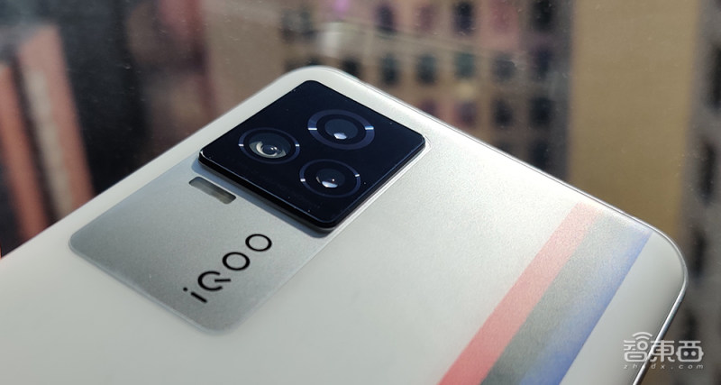iQOO7深度体验：骁龙888尚有“余力”，120W快充颠覆习惯