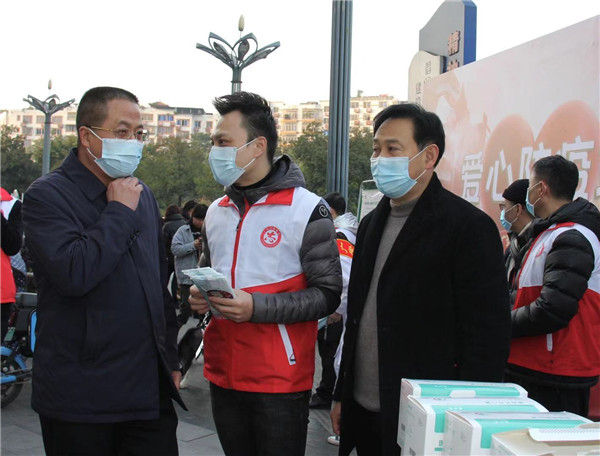 爱心捐赠情暖医护,爱心捐赠情暖防疫