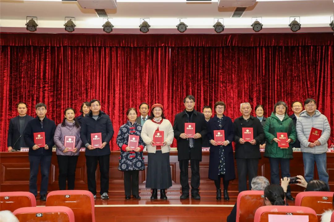 坚守初心使命勇担责任,坚守初心勇担使命简短