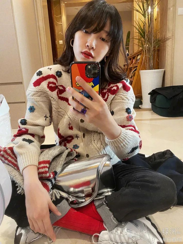 白百何坎肩卫衣,白百何ootd穿搭