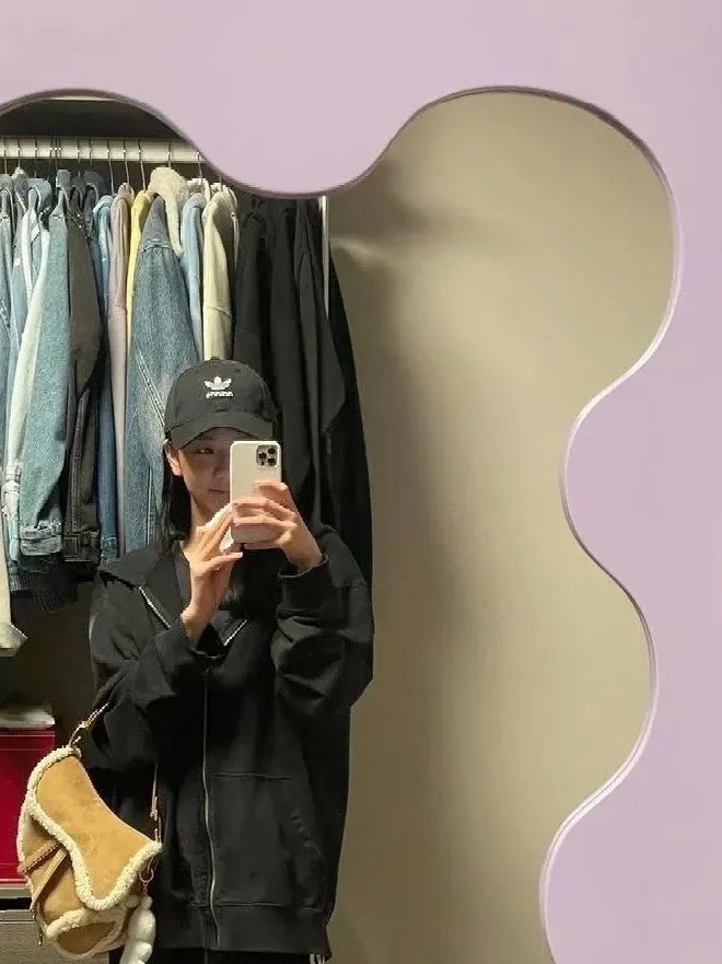 白百何坎肩卫衣,白百何ootd穿搭