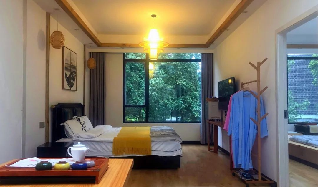 青城山开了家很网红的民宿,民宿探店成都