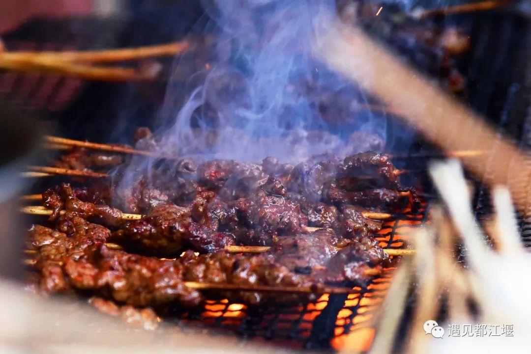 青城山开了家很网红的民宿,民宿探店成都