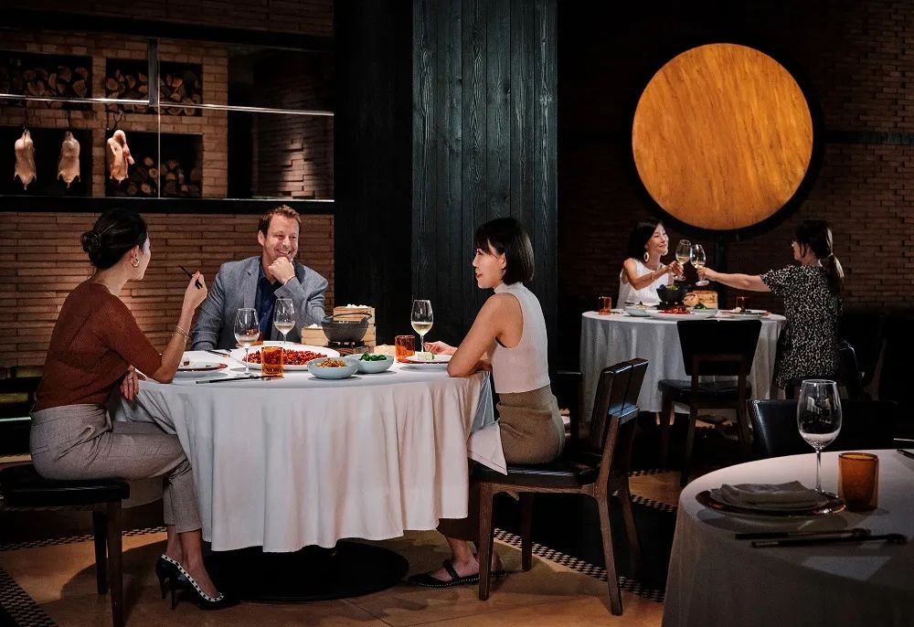 五星酒店住一年,五星酒店搬回家