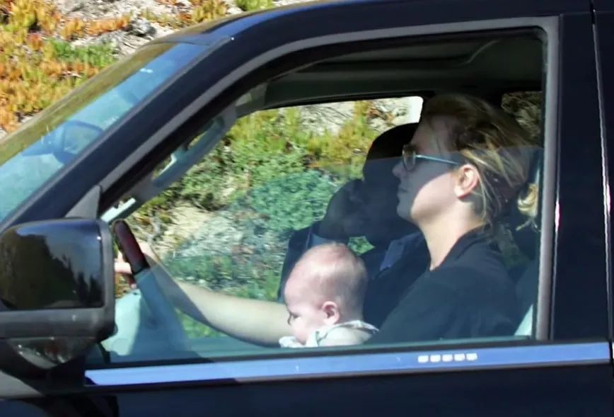 小甜甜布兰妮经历了什么,小甜甜布兰妮如何被解救