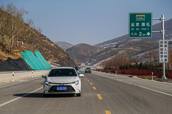 揭秘冬奥场馆体验普利司通冰锐客轮胎