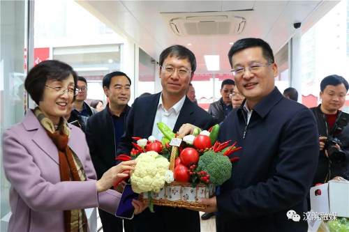 网红带货扶贫视频,网红带货农村