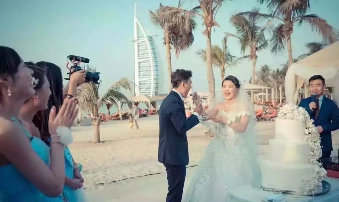 金牌驾到▏大学就开始主持婚礼的“小超人”