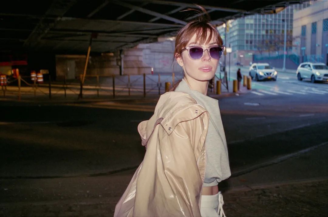 这些传奇大师的眼镜框,竟也成了他们最著名的“作品”之一?