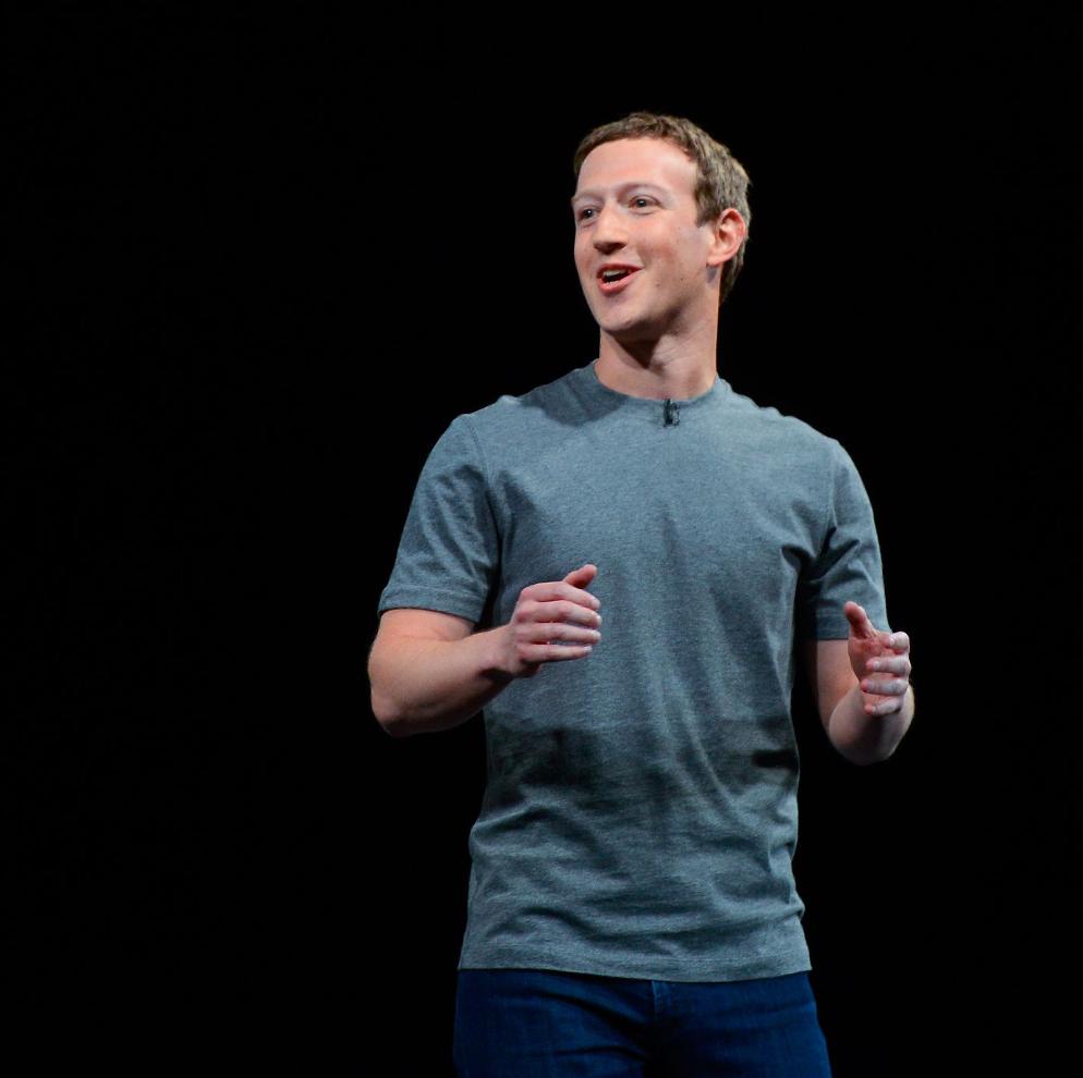 这些传奇大师的眼镜框,竟也成了他们最著名的“作品”之一?