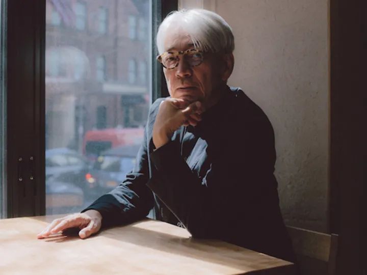 这些传奇大师的眼镜框,竟也成了他们最著名的“作品”之一?