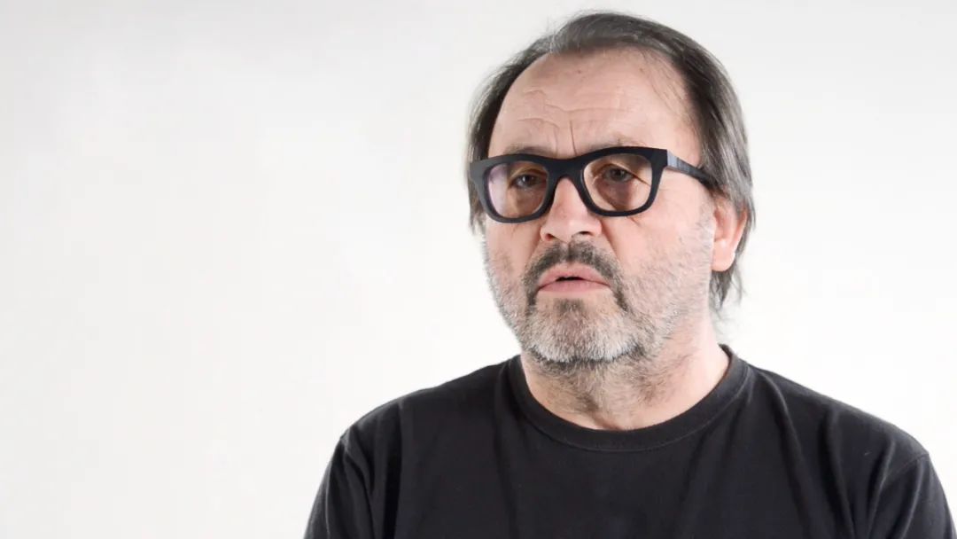 这些传奇大师的眼镜框,竟也成了他们最著名的“作品”之一?