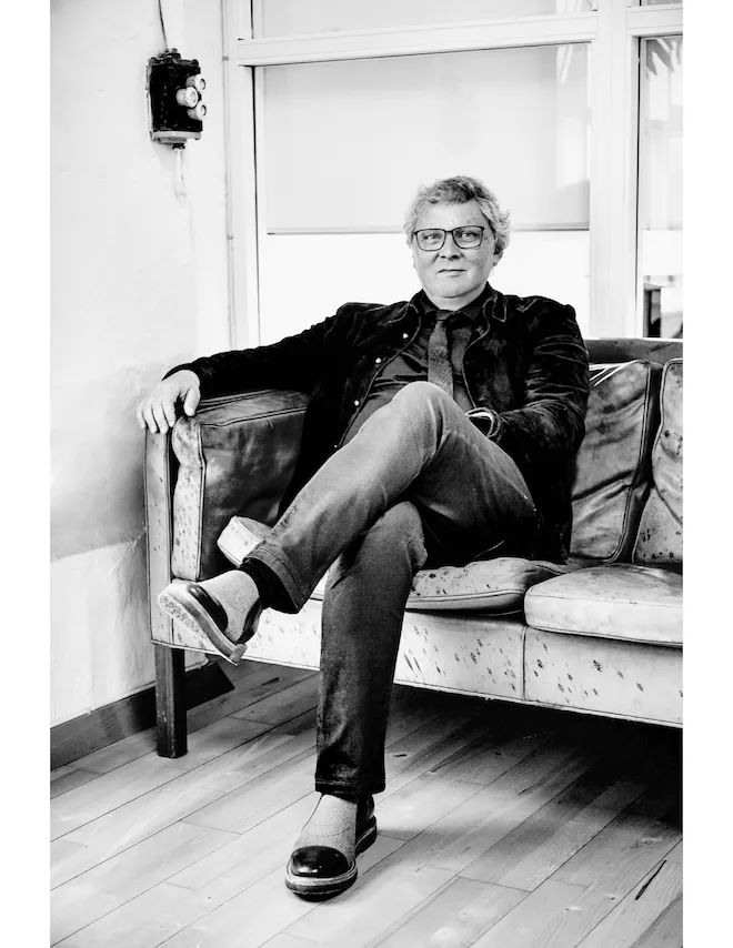 这些传奇大师的眼镜框,竟也成了他们最著名的“作品”之一?