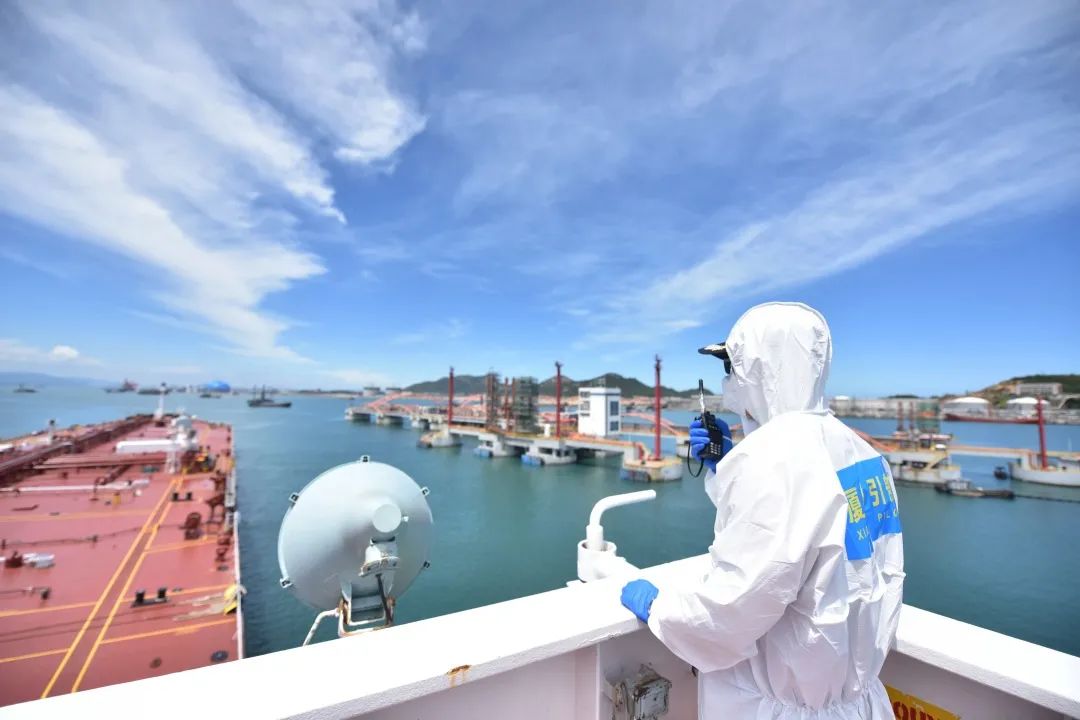 坚守岗位交通人,坚守岗位的交通人