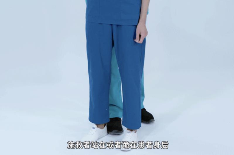 老人卡异物的急救方法,老人卡喉怎么急救